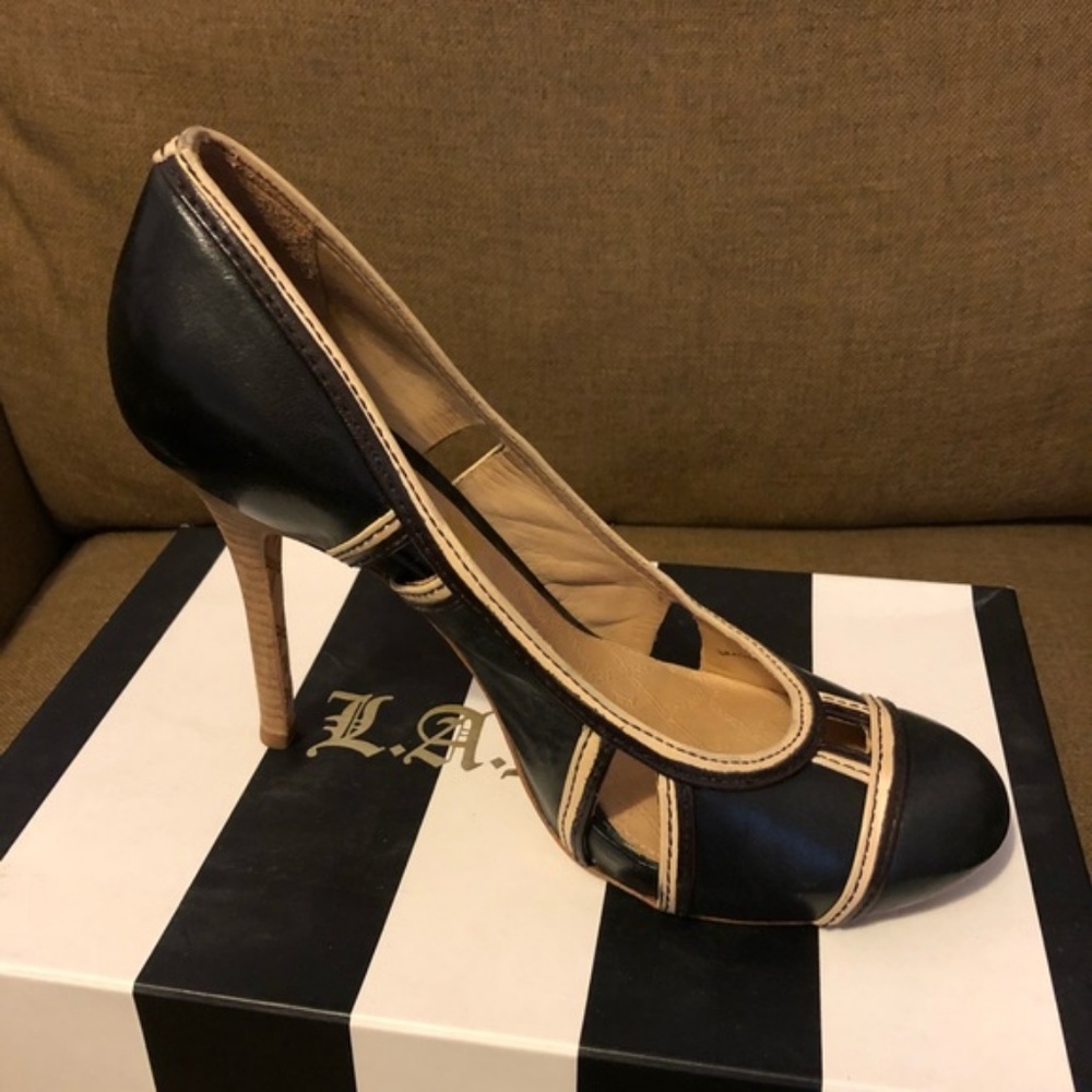 LAMB Heels - Picture 5 of 6